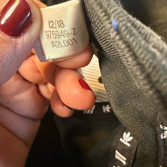 adidas baseball cap women’s black w/ white logo stitching OSFW adjustable strap - Picture 10 of 11